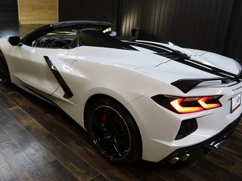 Used 2024 Chevrolet Corvette Stingray Premium Conv w/ Z51 Performance Package image 32