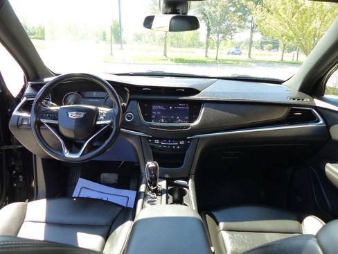 Used 2024 Cadillac XT6 Luxury w/ LPO, Floor Liner Package AWD/4WD image 40