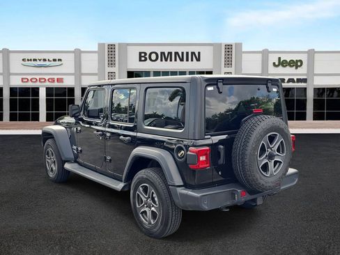 Used 2018 Jeep Wrangler Unlimited Sport S image 4