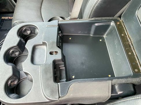 Used 2017 RAM 1500 Laramie w/ Cold Weather Group image 17