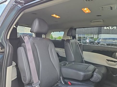 Certified 2024 Kia Carnival SX FWD image 35