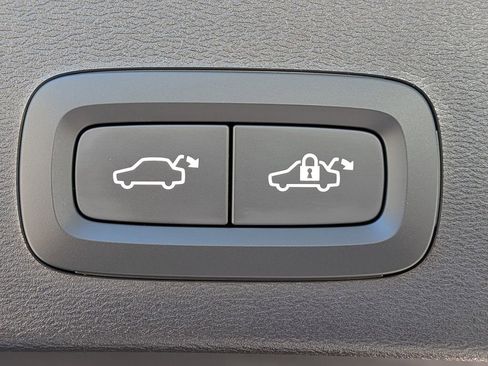 New 2026 Volvo XC40 B5 Plus w/ Protection Package Premier image 14