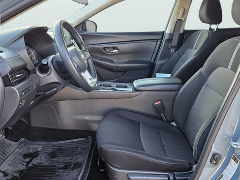 Used 2025 Nissan Sentra SV image 10