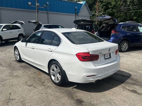 Used 2017 BMW 330i xDrive Sedan AWD/4WD image 10
