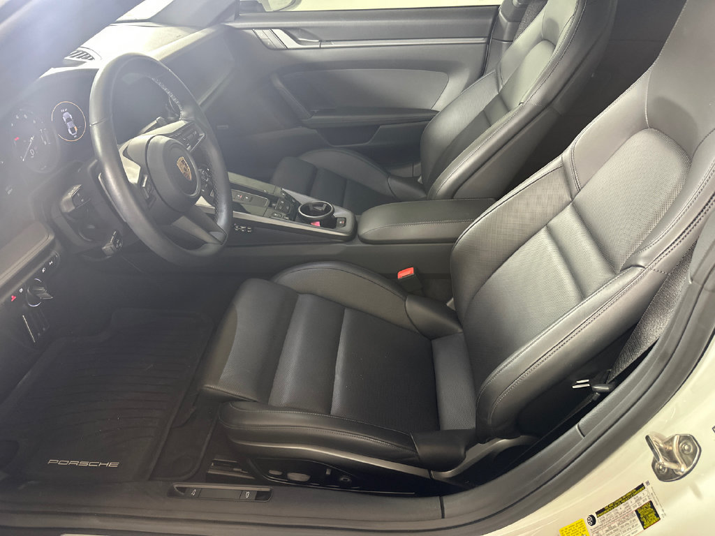 Used 2022 Porsche 911 Carrera S RWD image 3