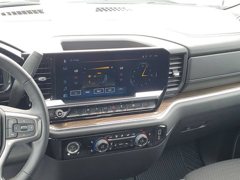 Certified 2024 Chevrolet Silverado 1500 LT AWD/4WD image 31