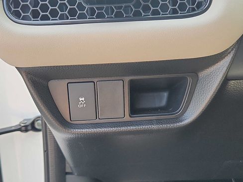 Used 2026 Honda HR-V LX image 21