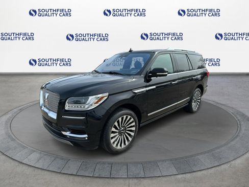 Used 2019 Lincoln Navigator Reserve AWD/4WD image 2