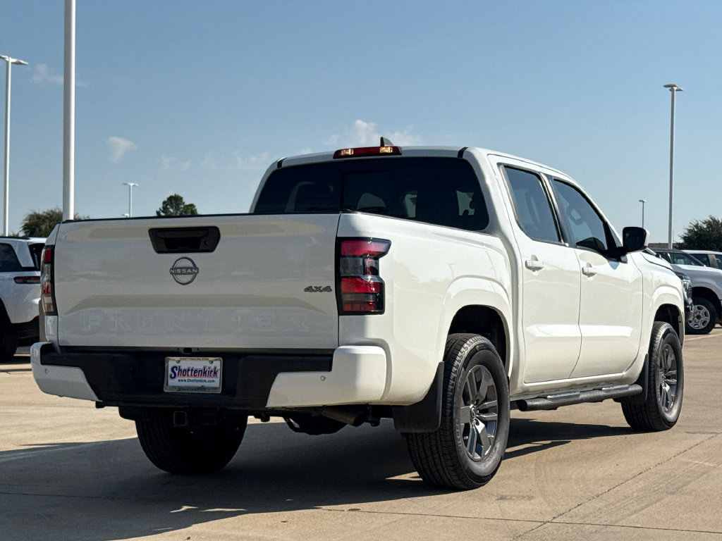 Used 2025 Nissan Frontier SV AWD/4WD image 8