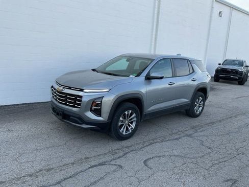 Used 2025 Chevrolet Equinox LT image 28