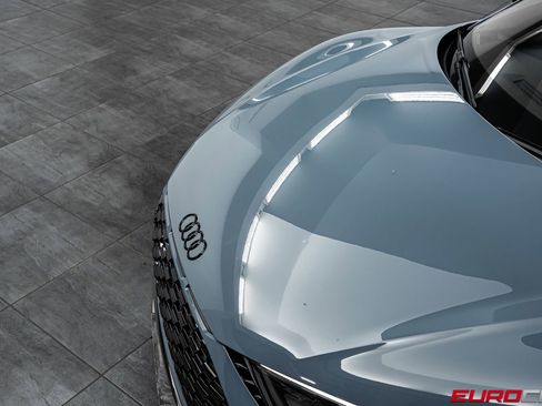 Used 2022 Audi R8 V10 performance image 9