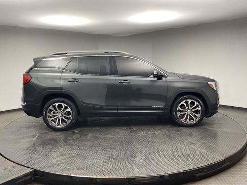 Used 2021 GMC Terrain SLT w/ Infotainment Package II FWD image 8