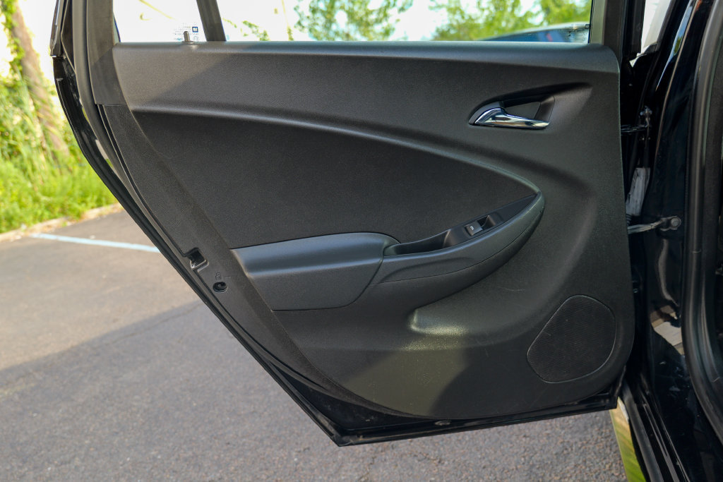Used 2018 Chevrolet Volt Premier w/ Driver Confidence Package FWD image 27