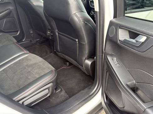 Used 2022 Ford Escape SEL w/ SEL Stealth AWD Package image 17