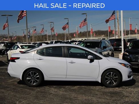 New 2025 Nissan Versa SV w/ Trunk Package FWD image 10