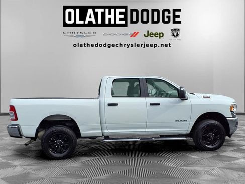 Used 2024 RAM 2500 Big Horn AWD/4WD image 30