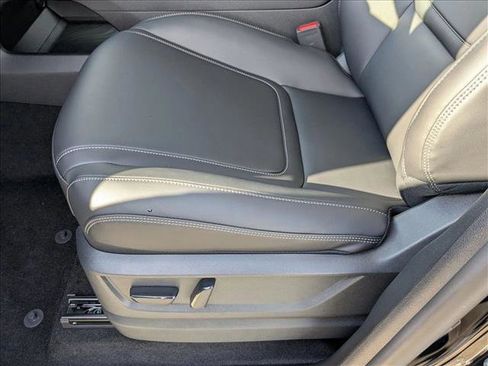 New 2026 Nissan Armada SV image 4