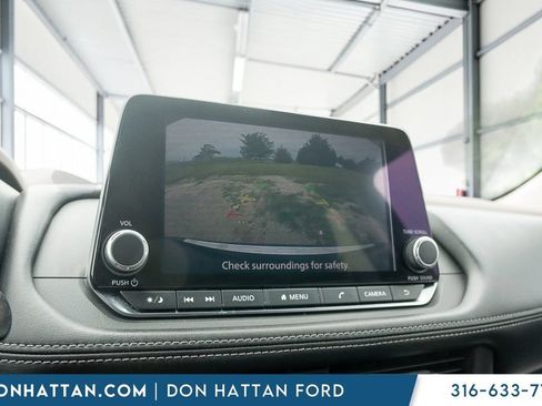 Used 2023 Nissan Rogue SV AWD/4WD image 9