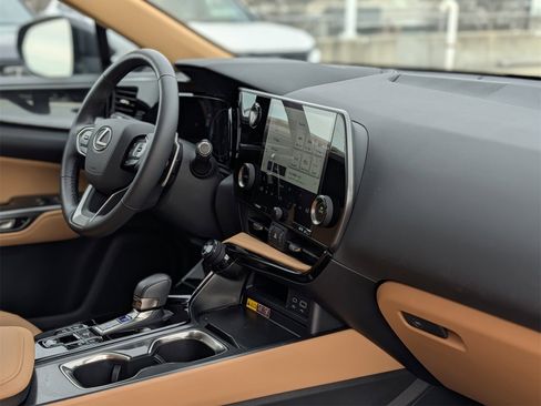 Used 2025 Lexus NX 350 AWD image 32