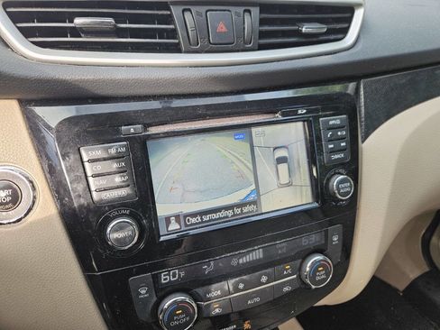 Used 2016 Nissan Rogue SL w/ SL Premium Package FWD image 18