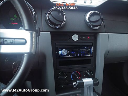 Used 2006 Ford Mustang Premium image 9