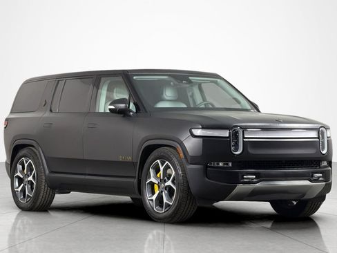 Used 2023 Rivian R1S Adventure AWD/4WD image 7