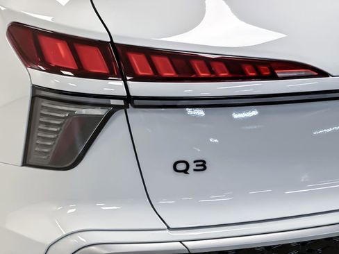 New 2026 Audi Q3 quattro 2.0T AWD/4WD image 26