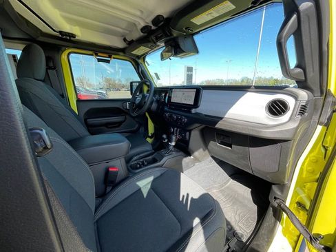 Used 2024 Jeep Wrangler Sport S image 25