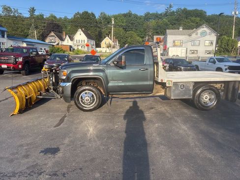 Used 2019 GMC Sierra 3500 SLE w/ SLE Preferred Package image 2