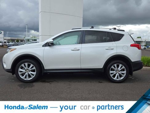 Used 2014 Toyota RAV4 Limited w/ Technology Package AWD/4WD image 3