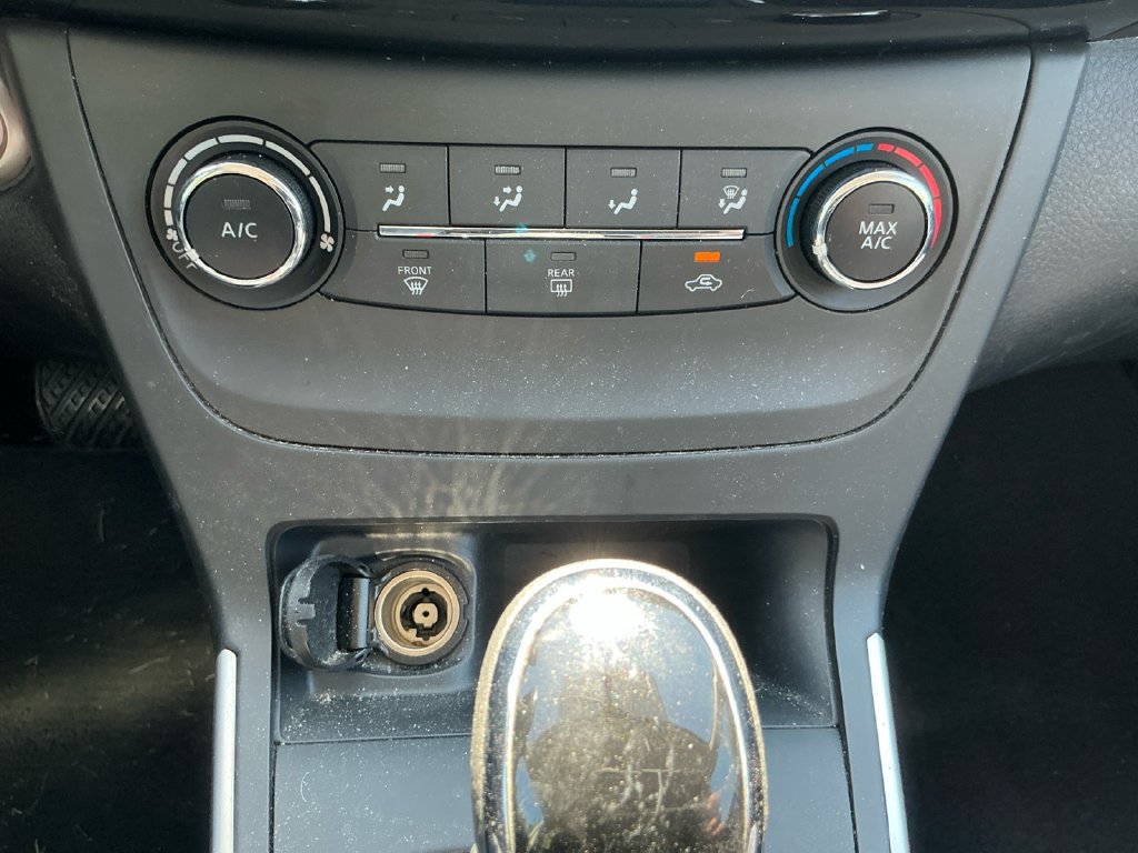 Used 2017 Nissan Sentra SV FWD image 22