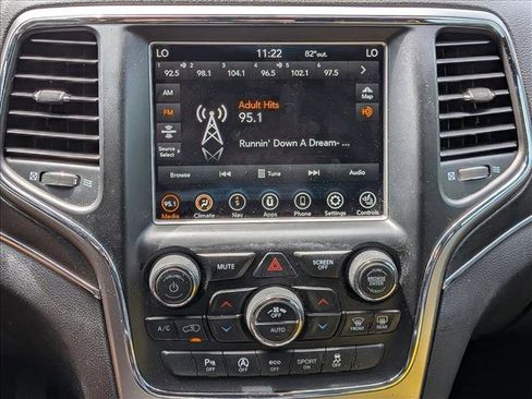 Used 2018 Jeep Grand Cherokee Limited AWD/4WD image 14