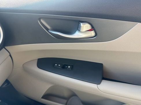 Used 2020 Kia Forte LXS image 21