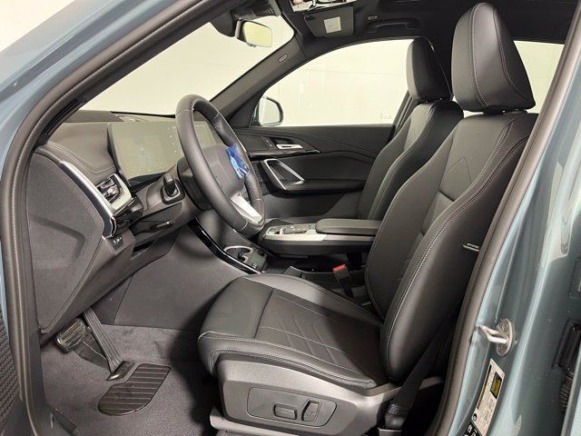 Used 2026 BMW X1 xDrive28i w/ Technology Package AWD/4WD image 11