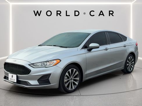 Used 2020 Ford Fusion SE AWD/4WD image 7
