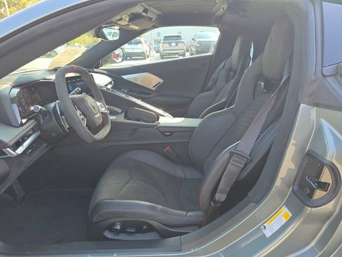 Used 2022 Chevrolet Corvette Stingray Premium Cpe w/ Z51 Performance Package image 9