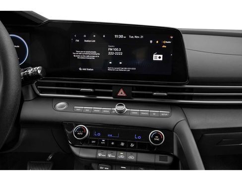 Used 2024 Hyundai Elantra SEL w/ Convenience Package FWD image 7