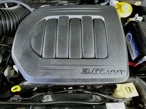 Used 2019 Dodge Grand Caravan GT FWD image 9