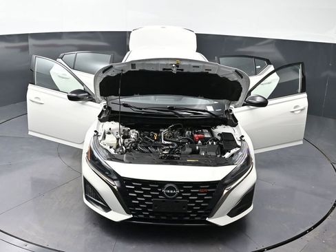 Used 2024 Nissan Altima 2.5 SR FWD image 27