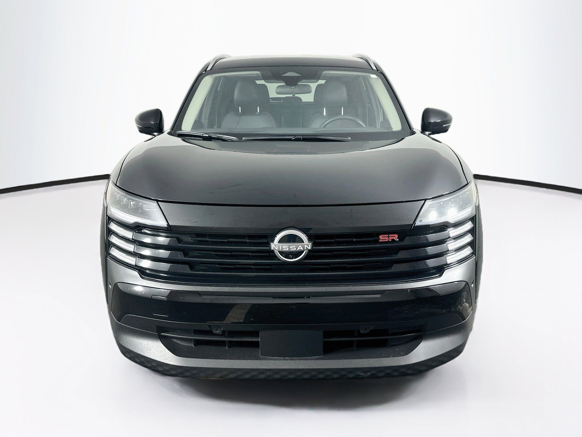 Used 2025 Nissan Kicks SR FWD image 2