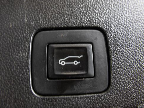 Used 2022 Buick Encore GX Essence w/ Experience Buick Package AWD/4WD image 40