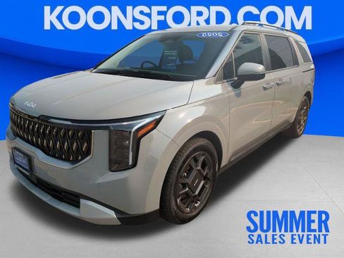 Used 2025 Kia Carnival EX FWD image 1