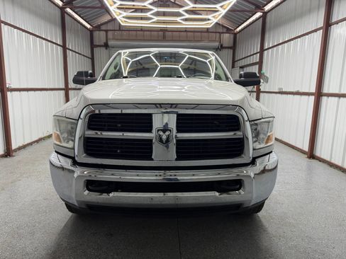 Used 2012 RAM 2500 ST w/ Chrome Appearance Group AWD/4WD image 2