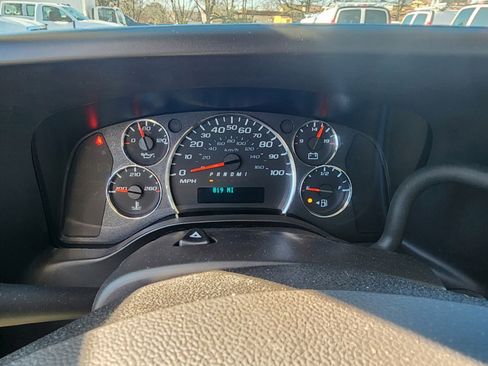 New 2024 Chevrolet Express 3500 w/ Power Convenience Package image 24