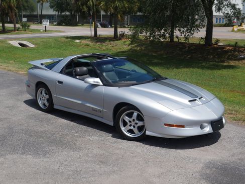 Used 1997 Pontiac Firebird Trans Am RWD image 41