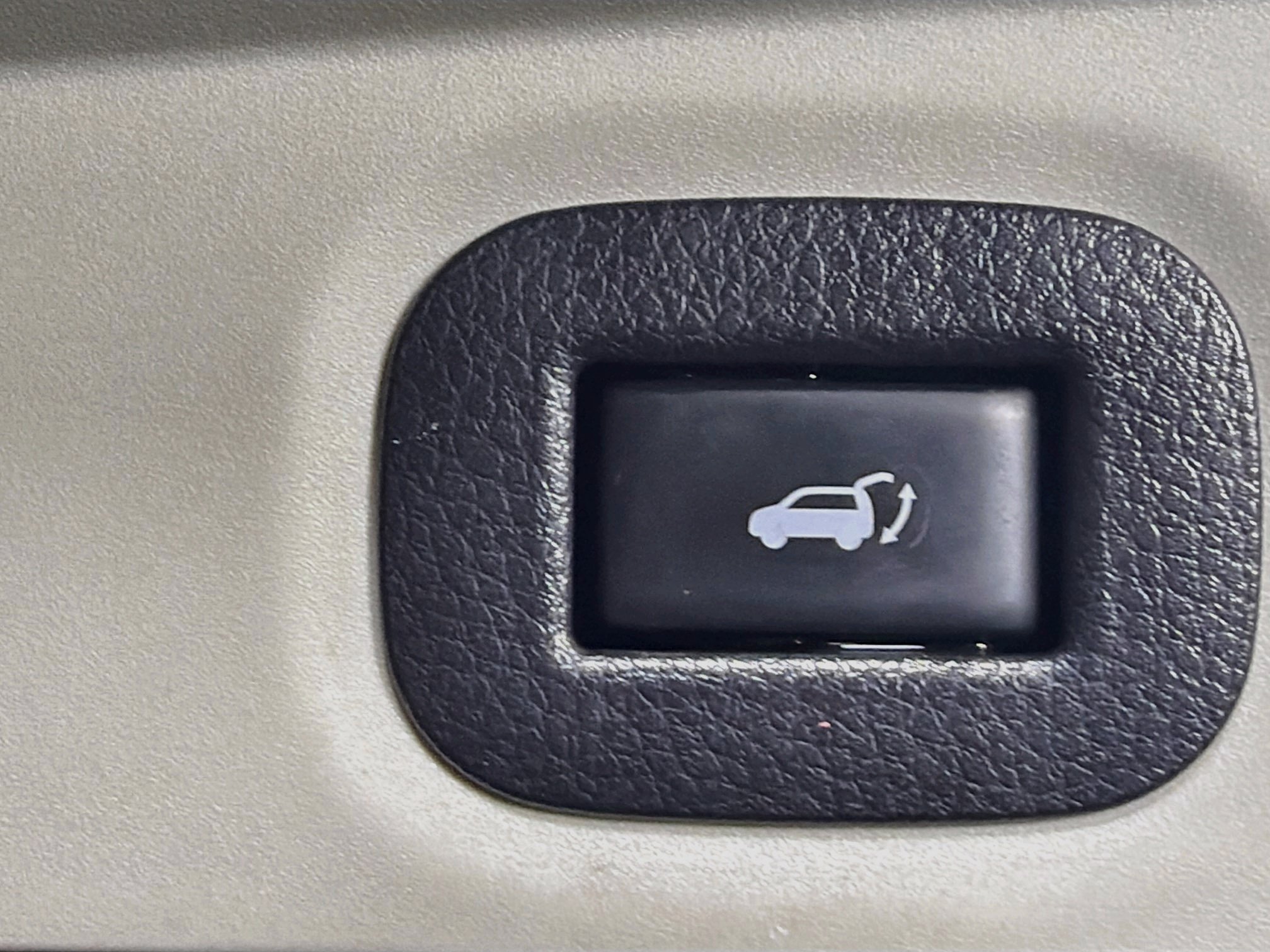Used 2018 Nissan Rogue SV AWD/4WD image 28