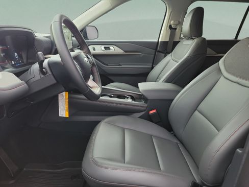 New 2026 Ford Explorer Active w/ Active Comfort Package AWD/4WD image 16