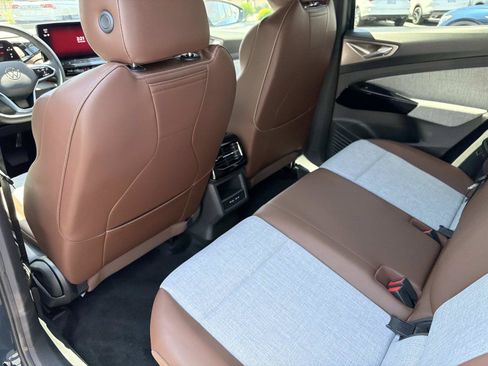 Certified 2023 Volkswagen ID.4 Pro RWD image 10