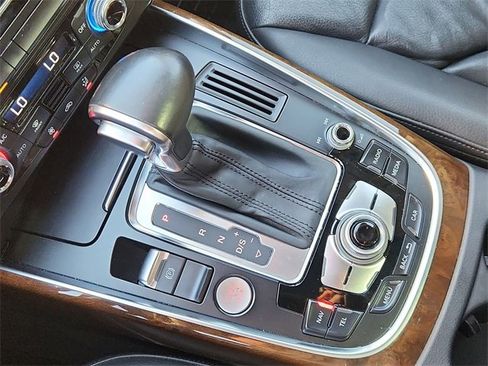 Used 2015 Audi Q5 2.0T Premium Plus w/ Technology Package image 16