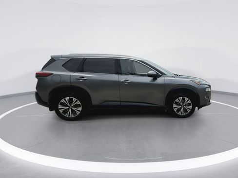 Used 2021 Nissan Rogue SV w/ Premium Package AWD/4WD image 12